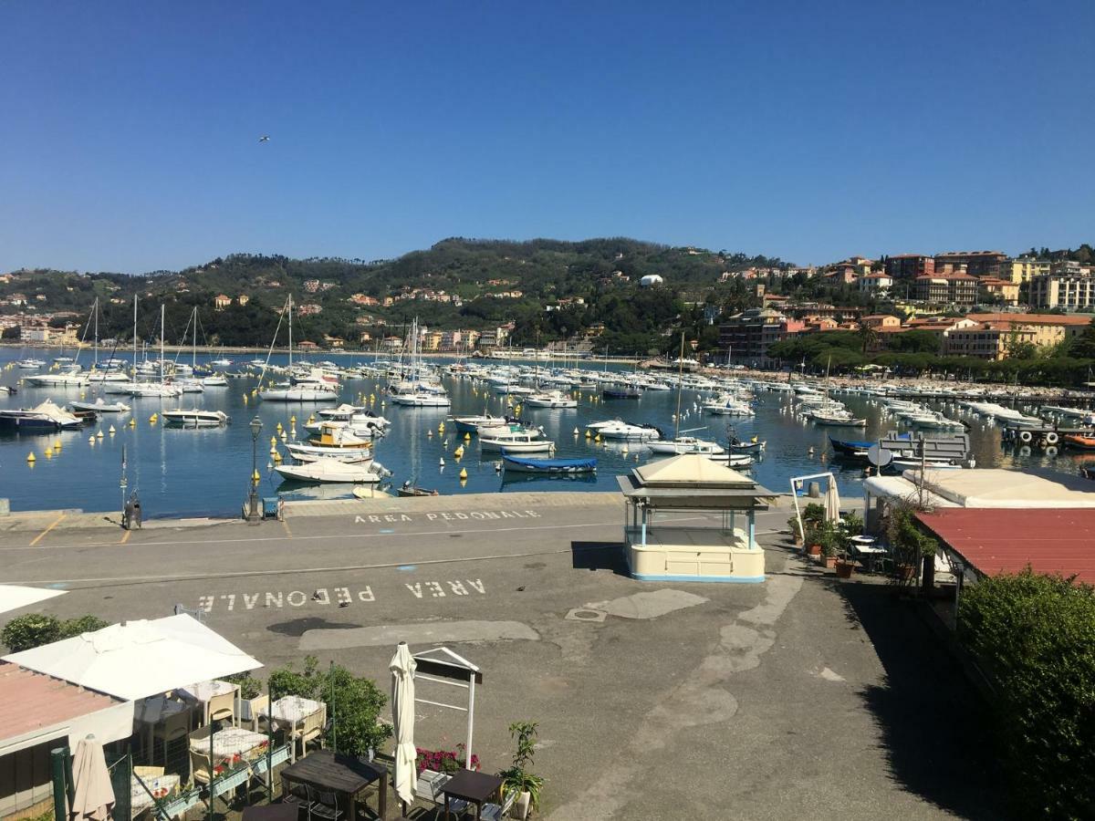 Il Mare Di Cecy - Splendido Appartamento Lerici Bagian luar foto