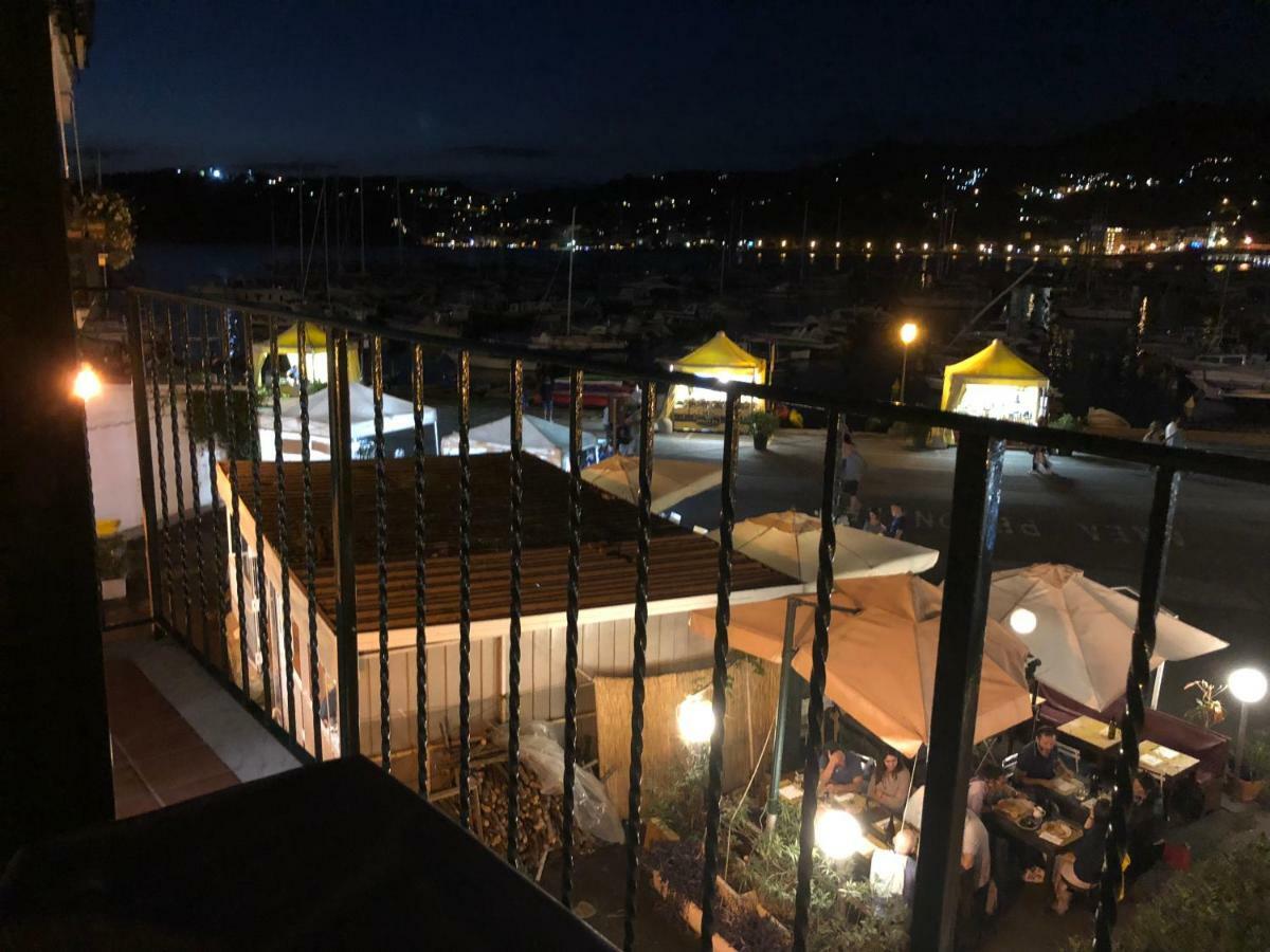 Il Mare Di Cecy - Splendido Appartamento Lerici Bagian luar foto